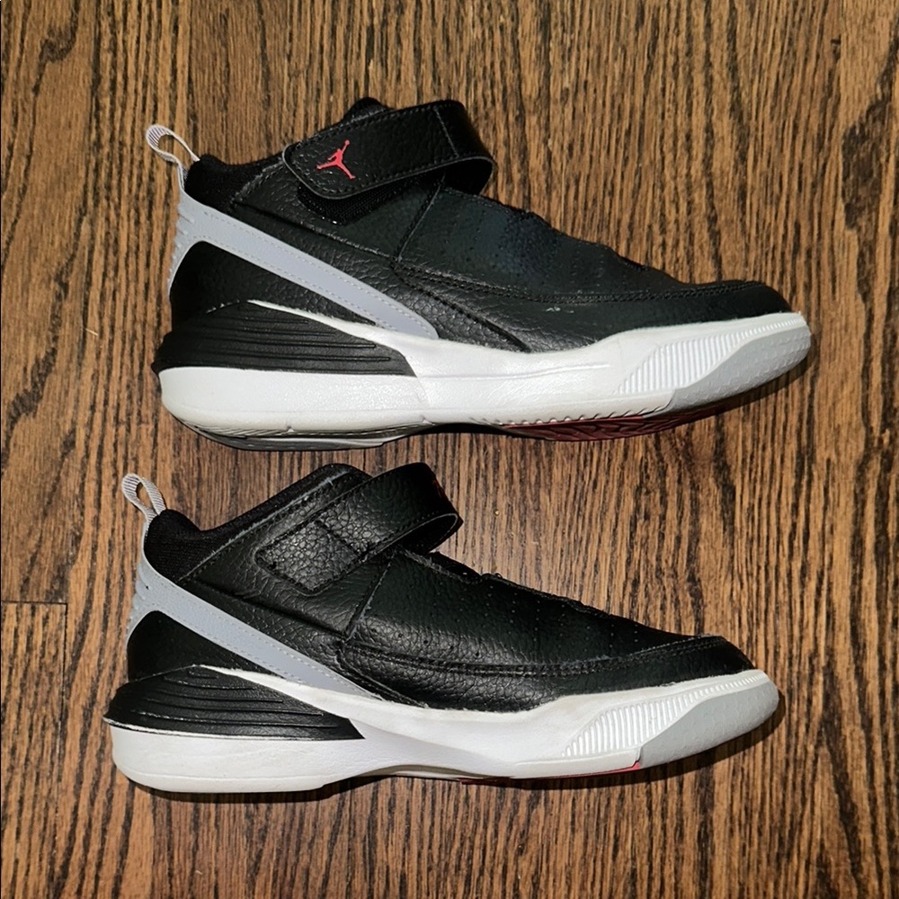Jordan Kids' Black and White Velcro Basketball Sneakers